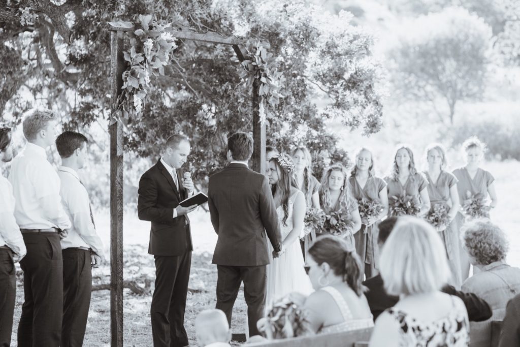 bride and groom oak tree ceremony