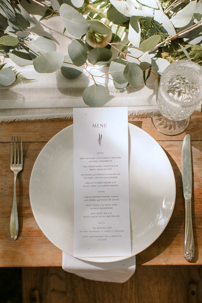 organic and minimal wedding table setting