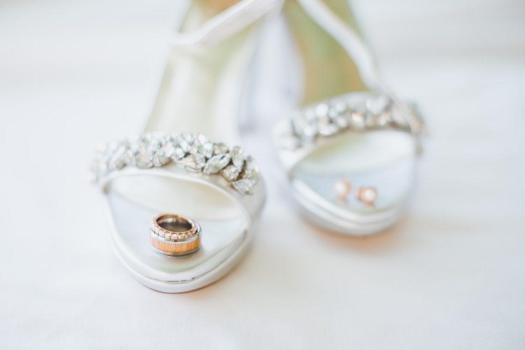 rings on bride's heels